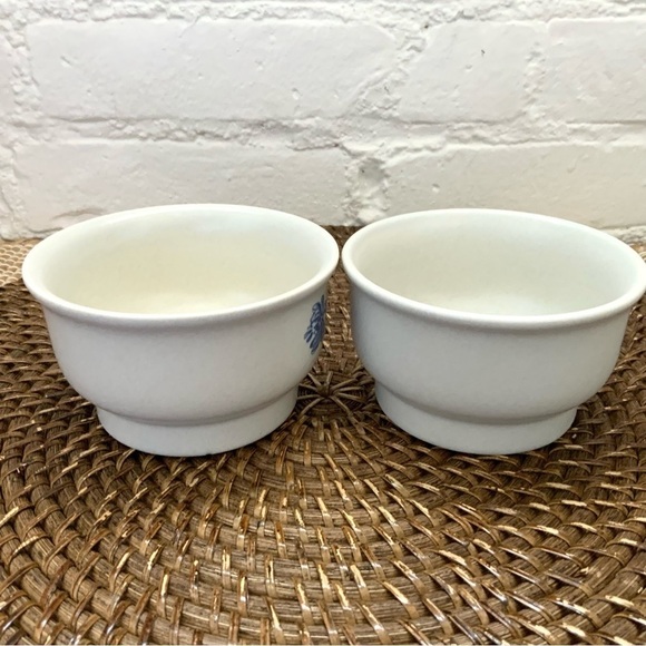 Vintage Pfaltzgraff Coffee Cups Ivory Blue Folk Art Stoneware Kitchen Ware 2 - Picture 9 of 13